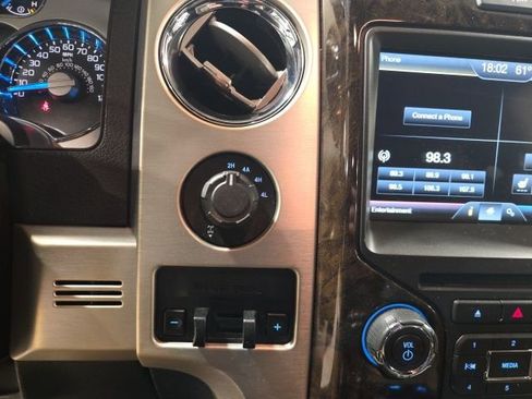 Used 2014 Ford F150 Platinum image 16