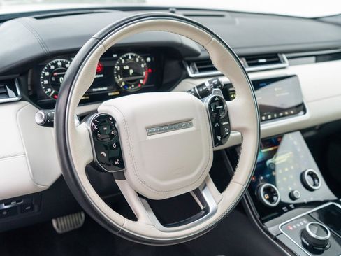 Used 2018 Land Rover Range Rover Velar image 15
