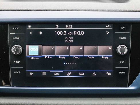 Used 2022 Volkswagen Taos SE image 14