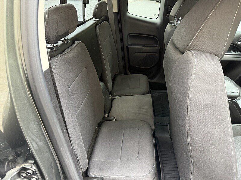 Used 2018 Chevrolet Colorado LT w/ LT Convenience Package AWD/4WD image 13