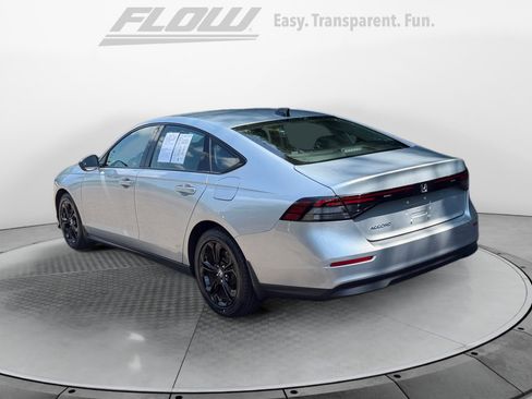 Certified 2025 Honda Accord SE image 5