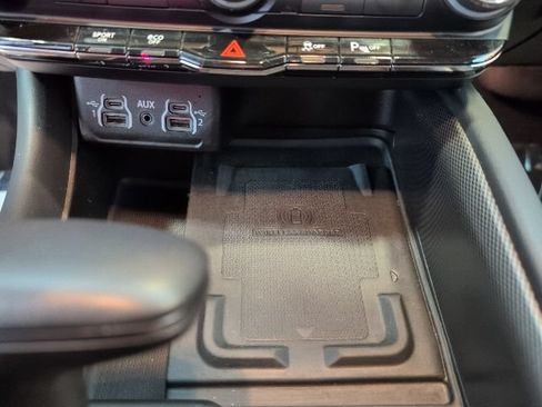 Used 2024 Dodge Durango R/T w/ Blacktop Package AWD/4WD image 24
