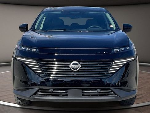 Certified 2025 Nissan Murano SV image 3