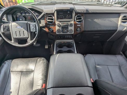 Used 2015 Ford F250 Lariat w/ Lariat Interior Package image 15