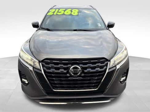 Used 2021 Nissan Kicks SR image 11