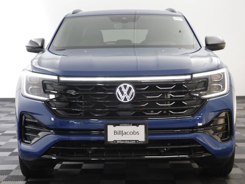 Used 2025 Volkswagen Atlas Cross Sport SEL R-Line image 21