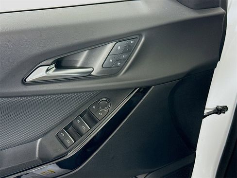 Used 2025 Chevrolet Equinox RS w/ Safety and Technology Package image 12