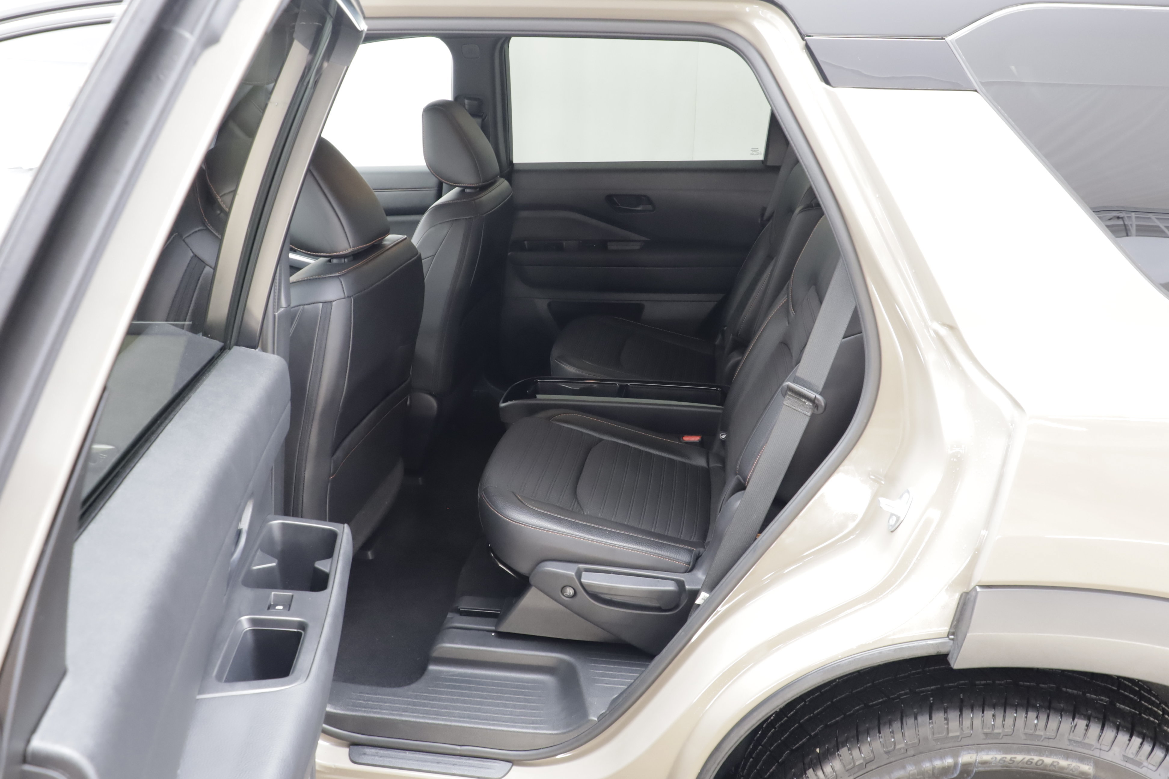 Used 2023 Nissan Pathfinder Rock Creek AWD/4WD image 17