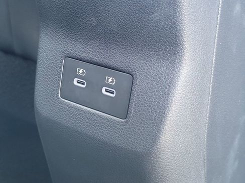 New 2026 Nissan Kicks SR FWD image 14
