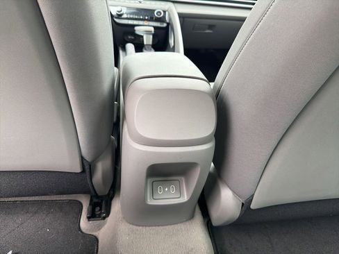 Certified 2024 Hyundai Elantra SEL FWD image 16
