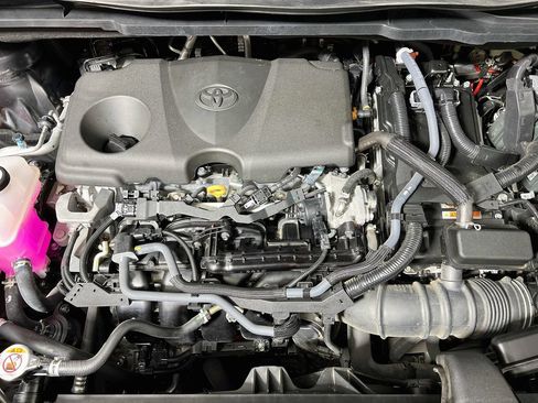 Certified 2025 Toyota Sienna XLE FWD image 27