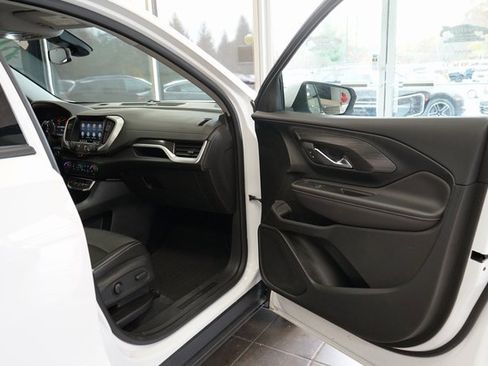Used 2022 GMC Terrain SLT image 36