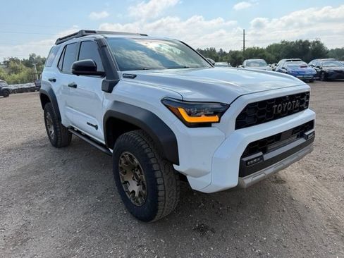 Used 2025 Toyota 4Runner Trailhunter AWD/4WD image 8