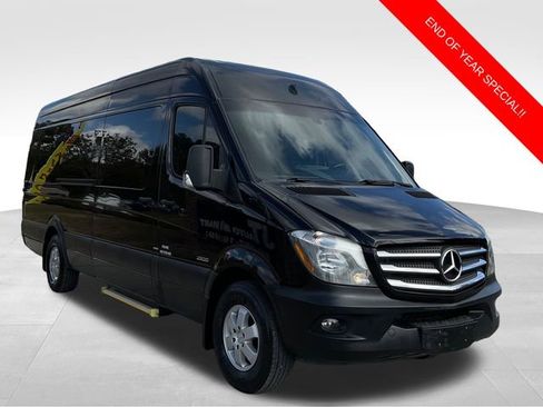 Used 2016 Mercedes-Benz Sprinter 2500 image 1