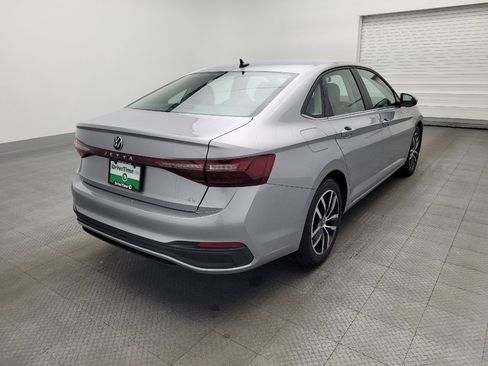 Used 2025 Volkswagen Jetta SE image 9