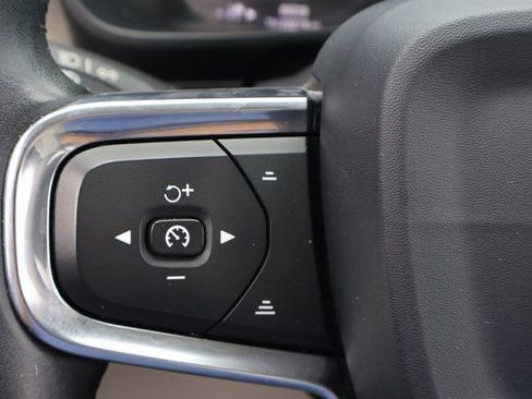 Used 2020 Volvo XC40 T5 Inscription w/ Protection Package Premier image 19