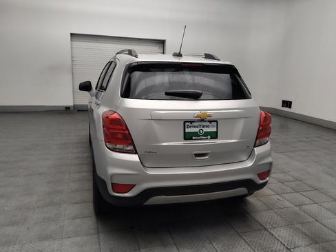 Used 2019 Chevrolet Trax LT w/ LT Convenience Package FWD image 6