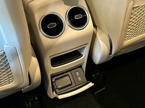 Used 2025 Mercedes-Benz GLB 250 image 15