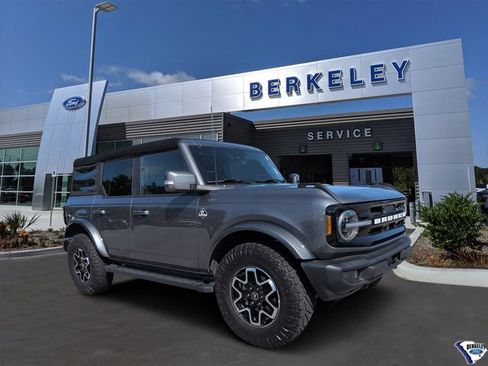 Used 2024 Ford Bronco Outer Banks AWD/4WD image 1