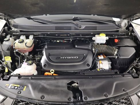 Used 2022 Chrysler Pacifica Touring-L w/ S Appearance Package image 26