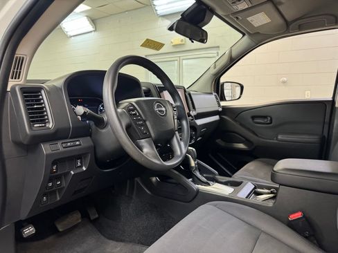 Used 2024 Nissan Frontier S w/ Technology Package AWD/4WD image 14