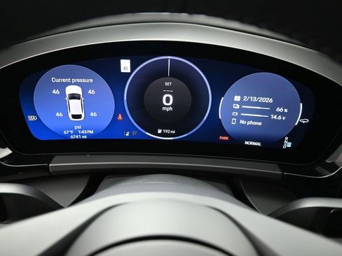 Certified 2025 Porsche Macan 4S Electric image 20