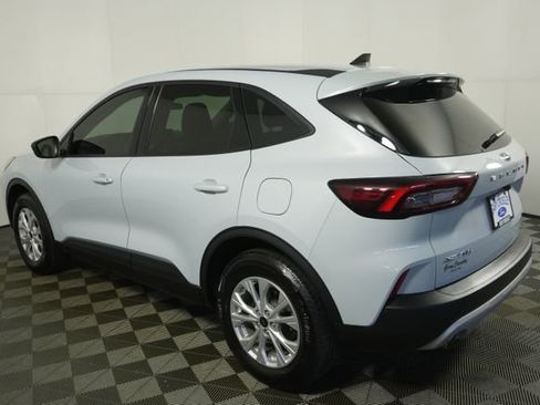 Used 2025 Ford Escape Active AWD/4WD image 5