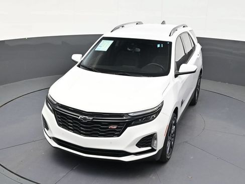 Used 2024 Chevrolet Equinox RS FWD image 19