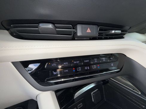 Used 2023 Buick Envision Preferred AWD/4WD image 24