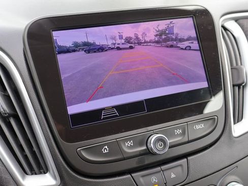 Used 2023 Chevrolet Malibu LT image 4