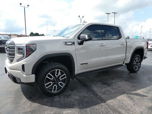 Certified 2026 GMC Sierra 1500 AT4 w/ AT4 Premium Package AWD/4WD image 9