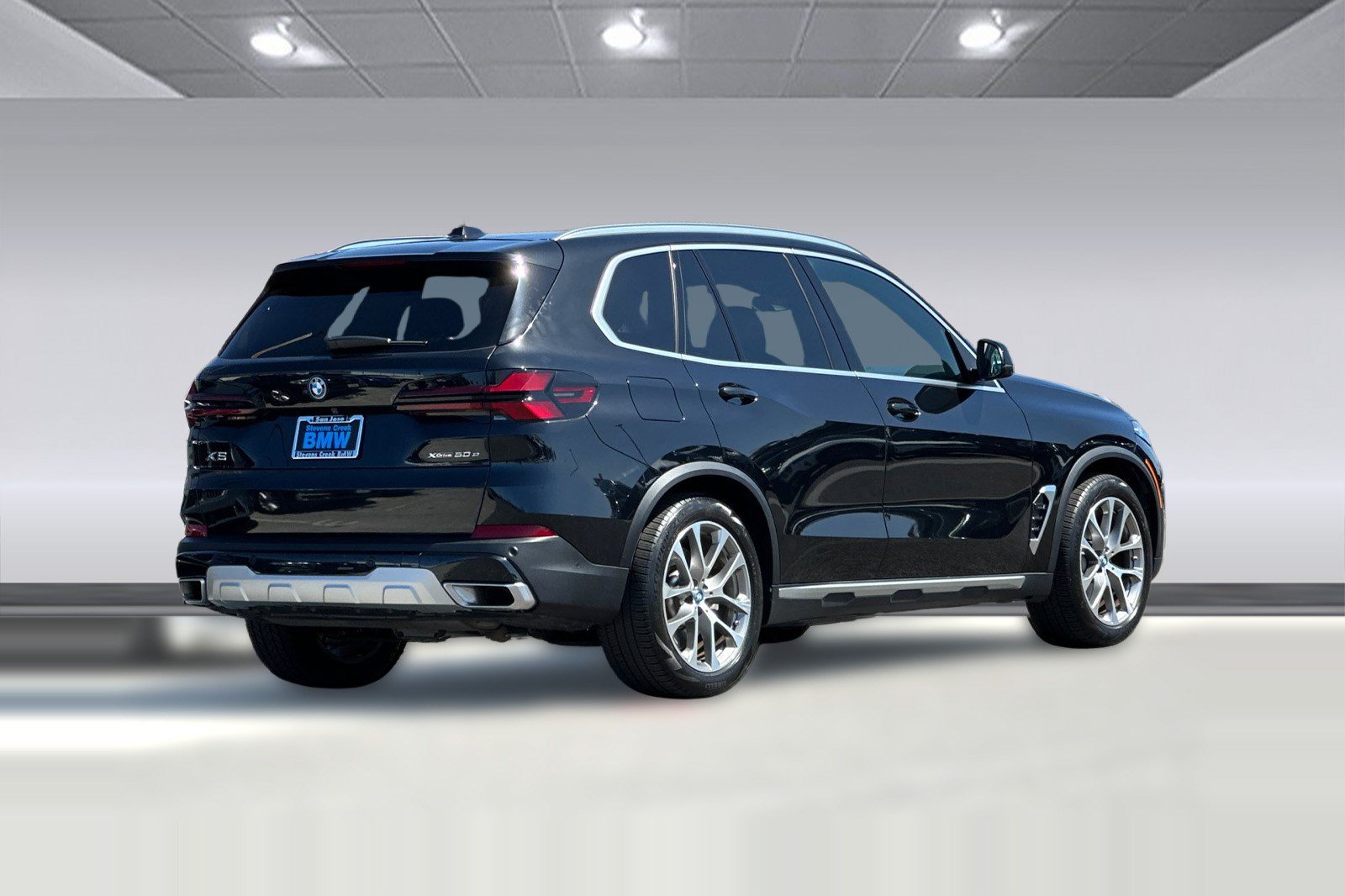 Used 2024 BMW X5 xDrive50e w/ Premium Package AWD/4WD image 9