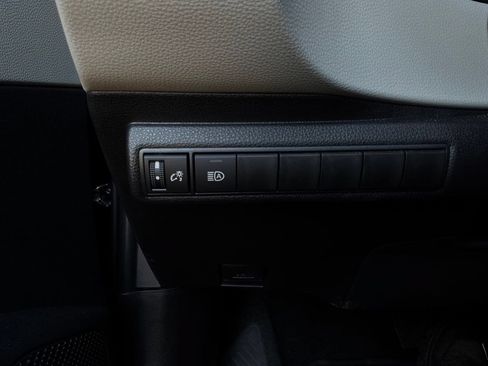 Used 2026 Toyota Corolla LE FWD image 22