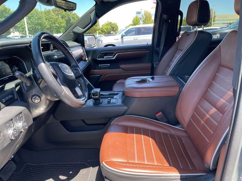 Used 2023 GMC Sierra 1500 Denali Ultimate AWD/4WD image 5