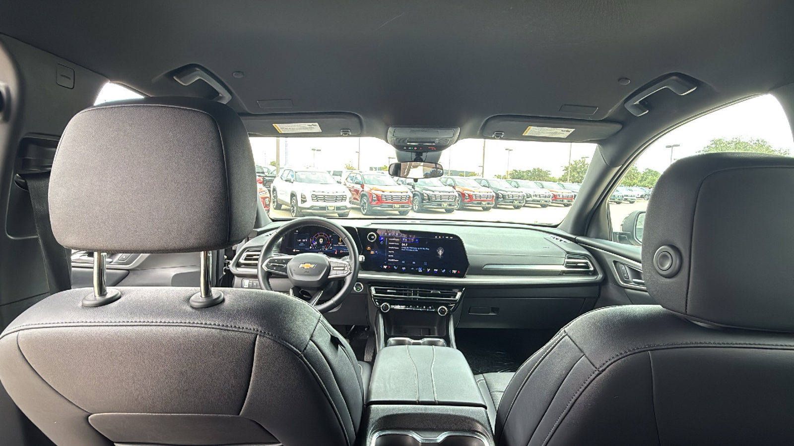 Used 2026 Chevrolet Traverse LT FWD image 29