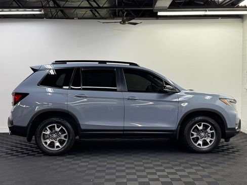 Used 2023 Honda Passport TrailSport image 4