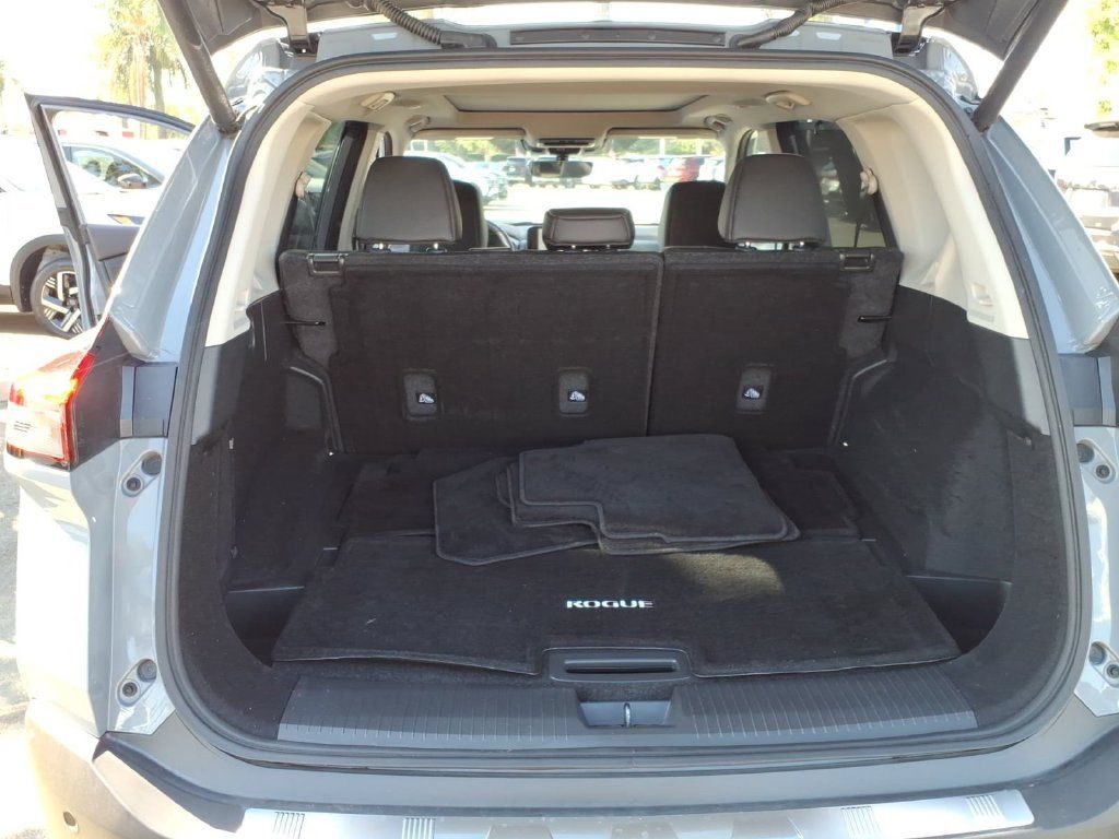 Certified 2023 Nissan Rogue SL w/ SL Premium Package FWD image 27
