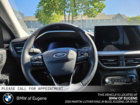 Used 2024 Ford Escape Platinum AWD/4WD image 22