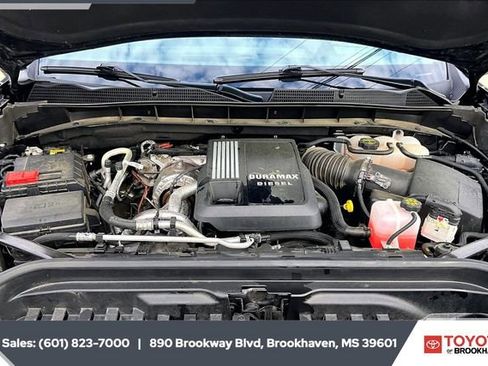 Used 2024 GMC Sierra 1500 AT4 w/ Technology Package image 8