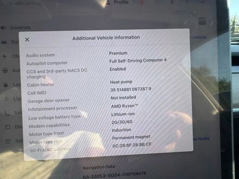 Used 2024 Tesla Model Y Long Range AWD/4WD image 17