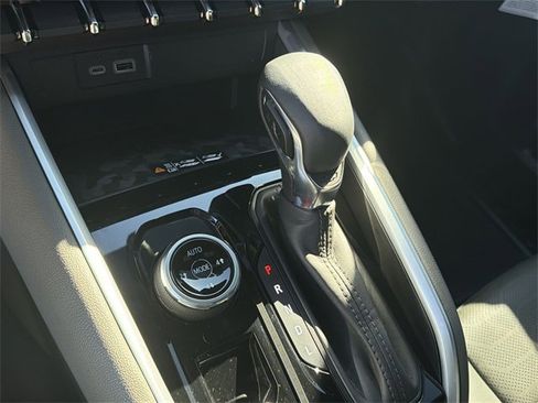 Certified 2024 Chevrolet Colorado ZR2 w/ ZR2 Convenience Package III image 15