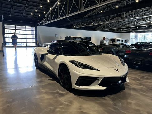 Used 2021 Chevrolet Corvette Stingray Premium Conv w/ Z51 Performance Package RWD image 11