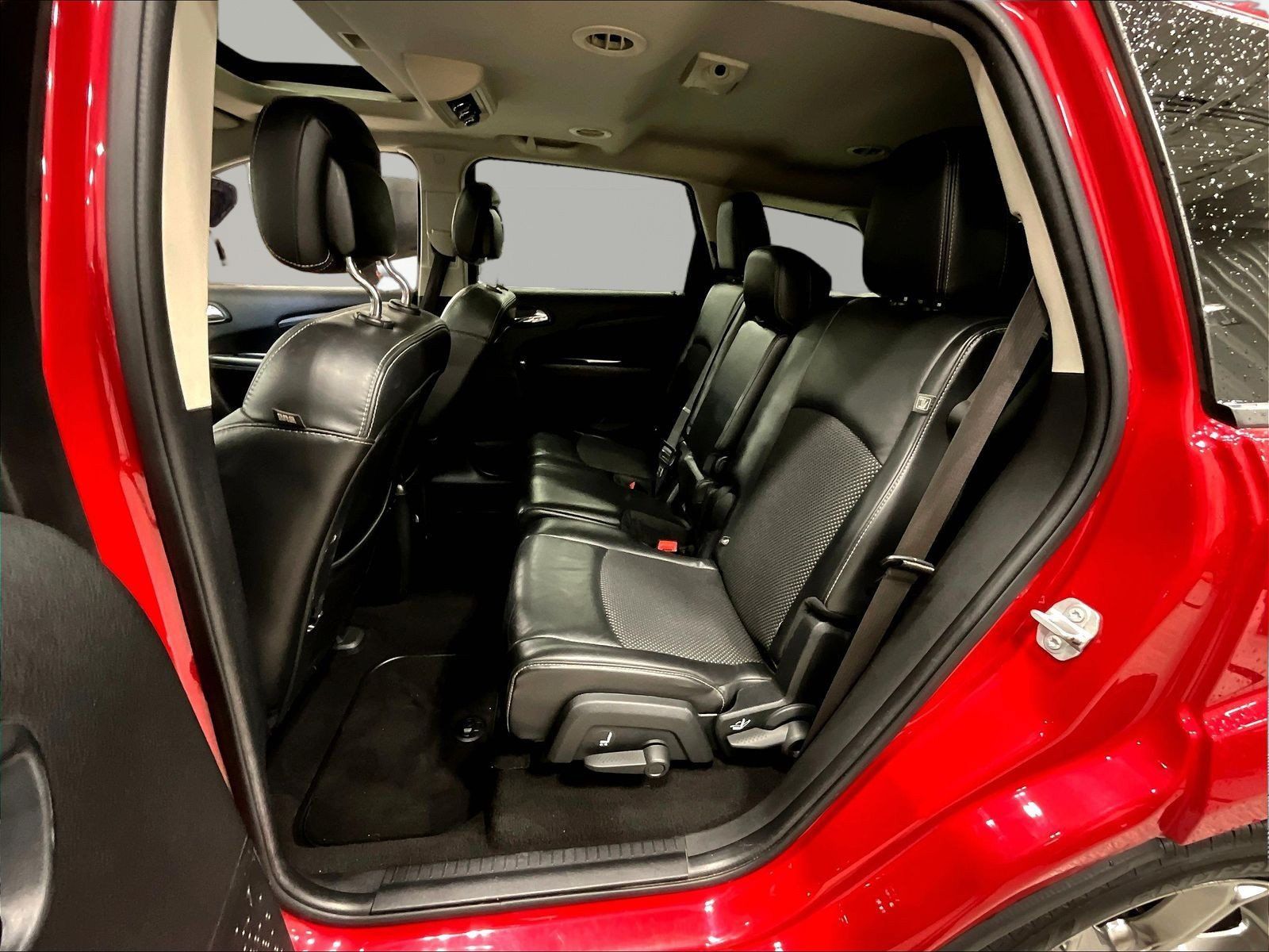 Used 2016 Dodge Journey Crossroad FWD image 22