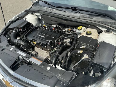 Used 2016 Chevrolet Cruze LT FWD image 32
