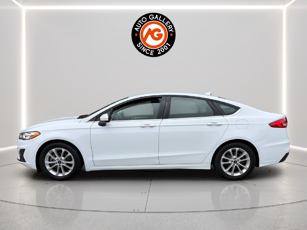 Used 2019 Ford Fusion SE FWD image 4