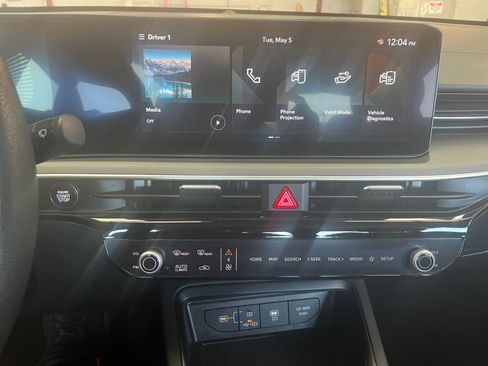 Used 2025 Kia K5 LXS FWD image 17