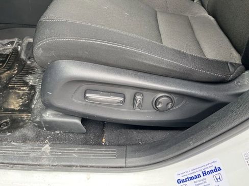 Used 2023 Honda CR-V EX image 6