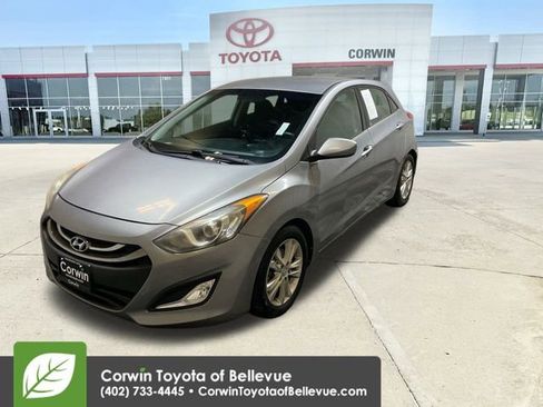 Used 2015 Hyundai Elantra GT image 4
