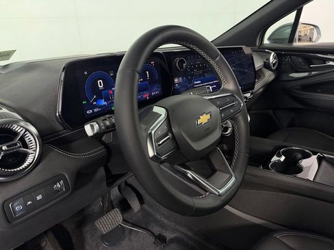 Used 2024 Chevrolet Blazer EV LT AWD/4WD image 21