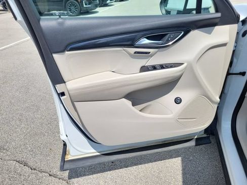 Used 2021 Buick Envision Essence AWD/4WD image 19
